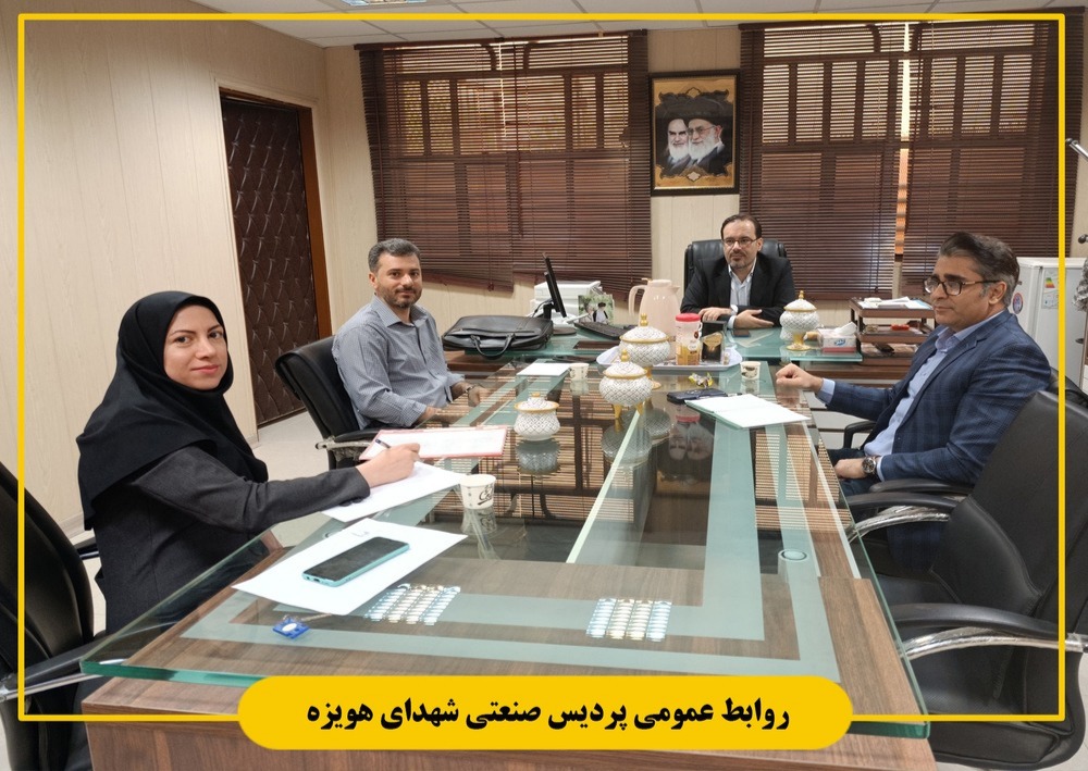 مدیران گروه های آموزشی با ریاست پردیس دیدار کردند.