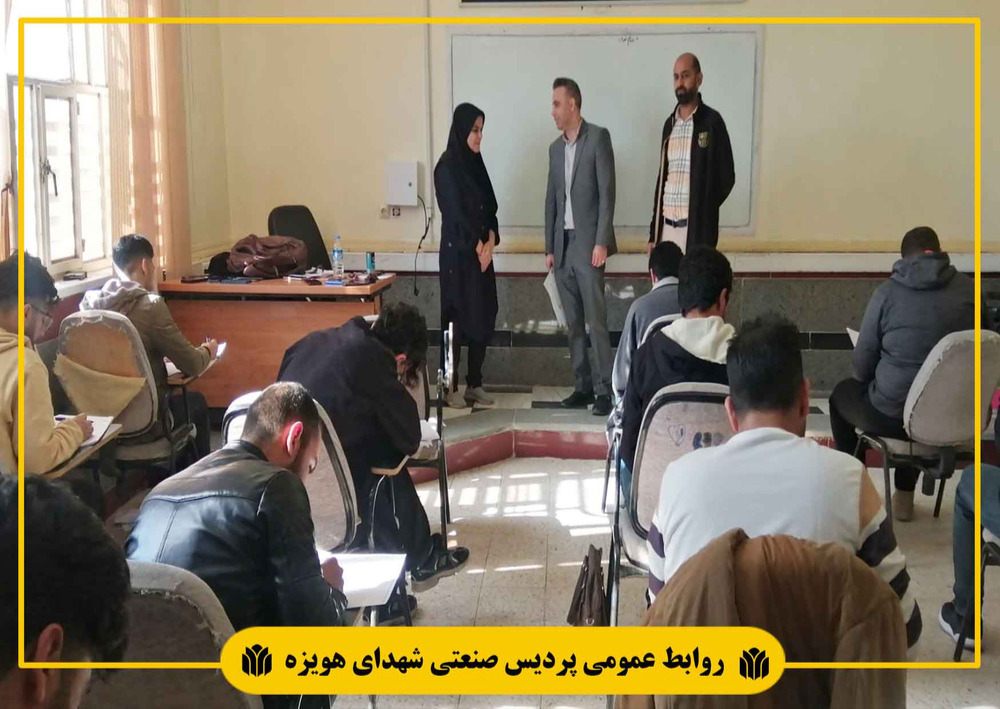 بازدید سرپرست پردیس از امتحانات
