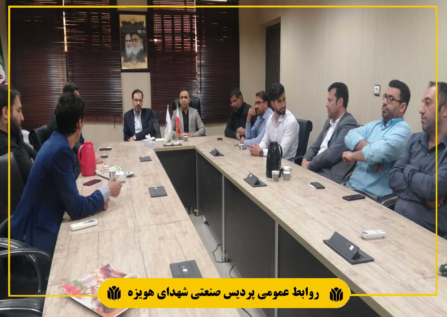 نشست صمیمانه سرپرست پردیس با کارکنان